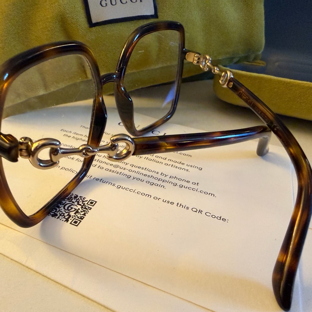 Gucci Tortoise Shell Square Glasses - Picture 3 of 4
